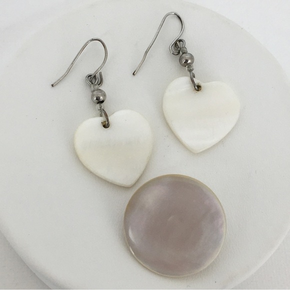 Vintage Mother of Pearl Heart Earrings and Circle Brooch Old Estate Jewelry Lot - Picture 2 of 11